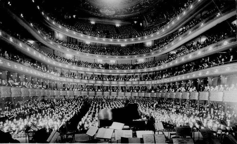 http://image.nauka.bg/kul/opera/Metropolitan_opera_1937.jpg